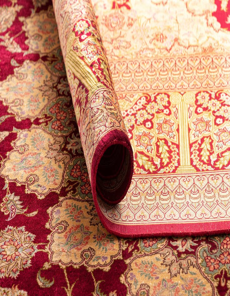 Detail image of 6' 5 x 9' 8 Ghom Silk Rug