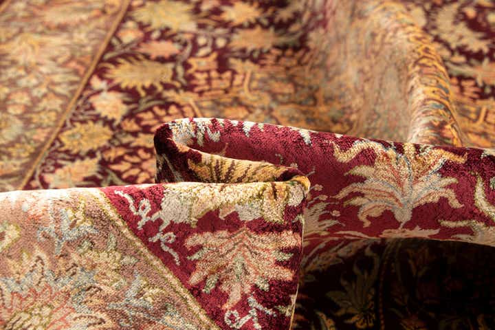 2' 7 x 4' 2 Ghom Silk Rug