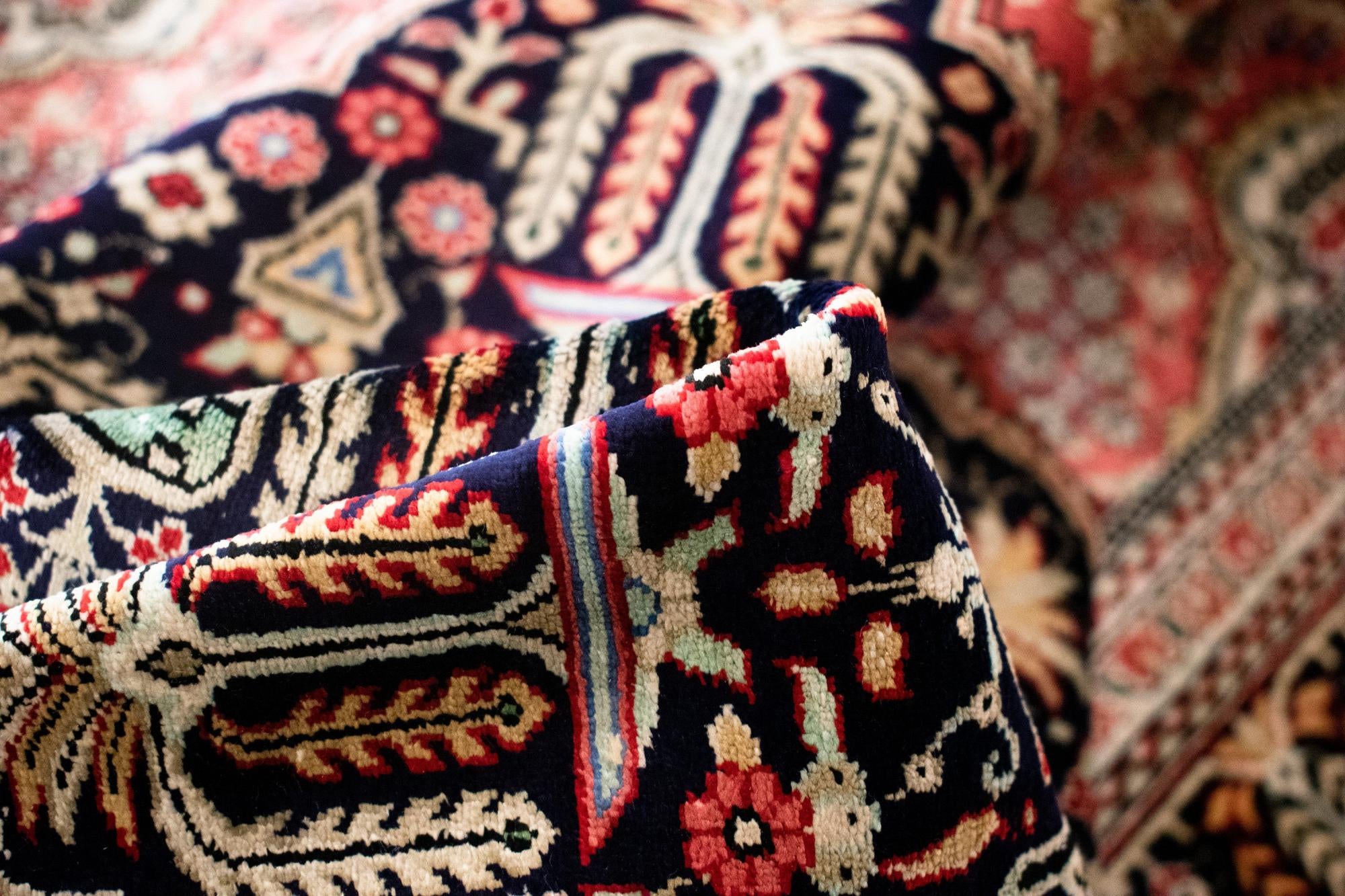 2' 7 x 3' 10 Ghom Silk Rug