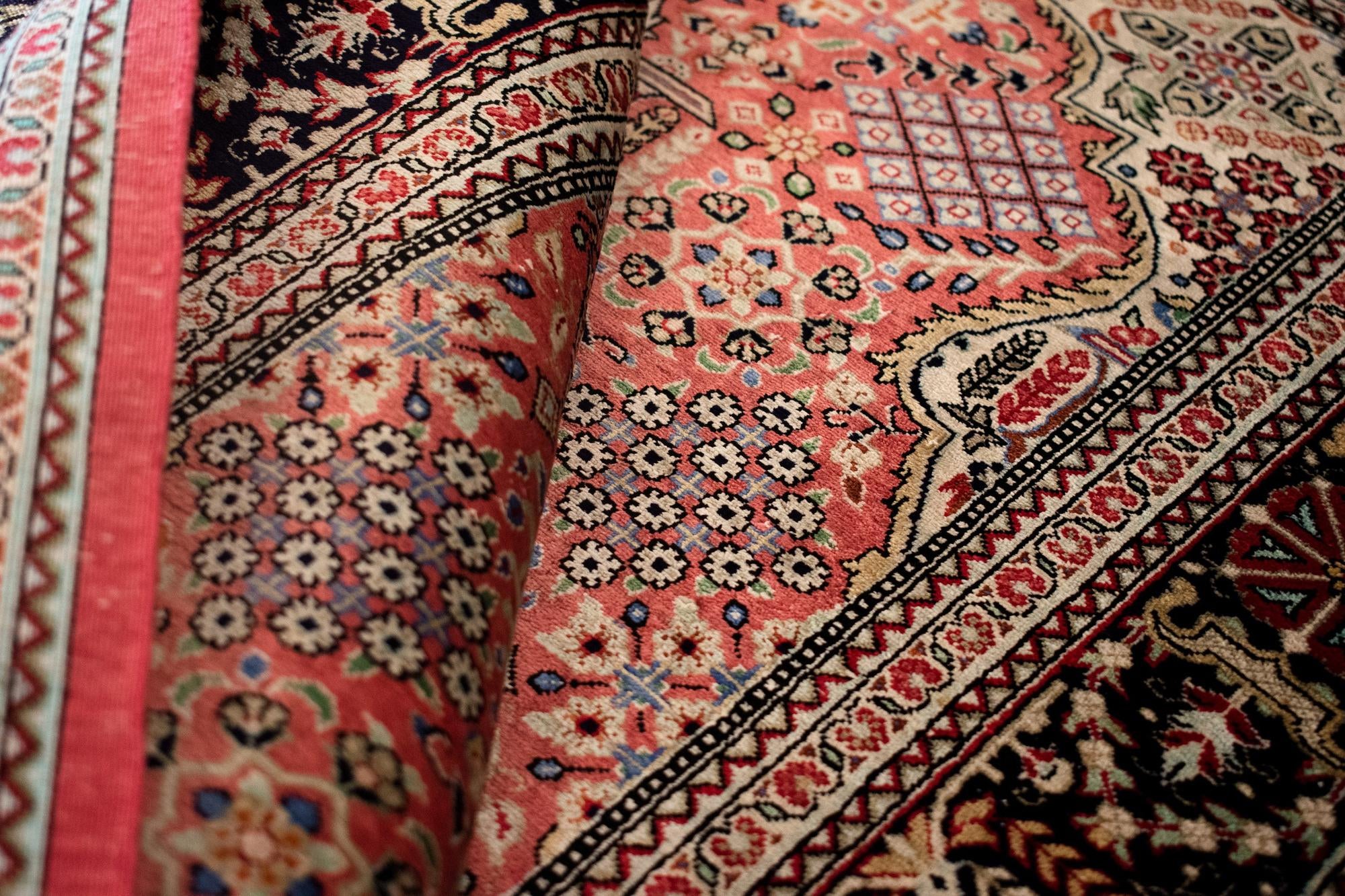 2' 7 x 3' 10 Ghom Silk Rug