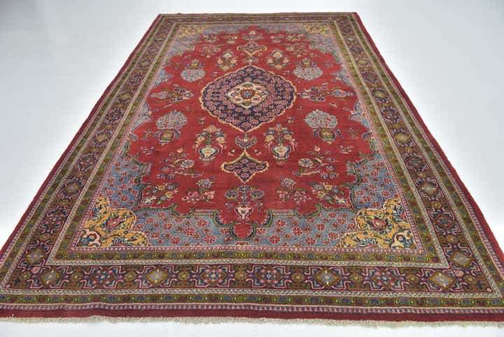 7' x 10' 10 Hand Knotted Golpayegan Persian Wool Rug