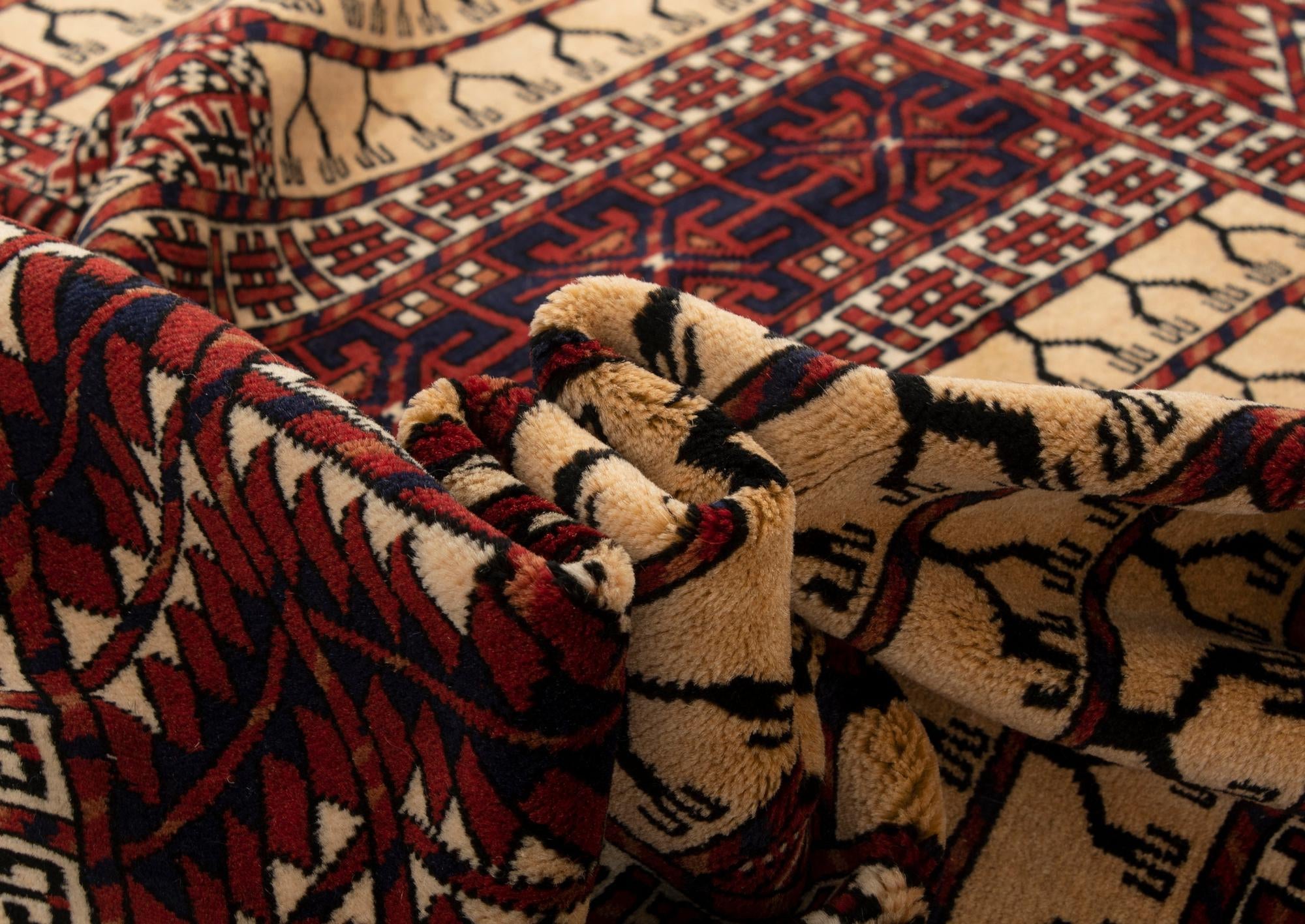 4' 5 x 6' 1 Hand Knotted Hacilou Wool Rug