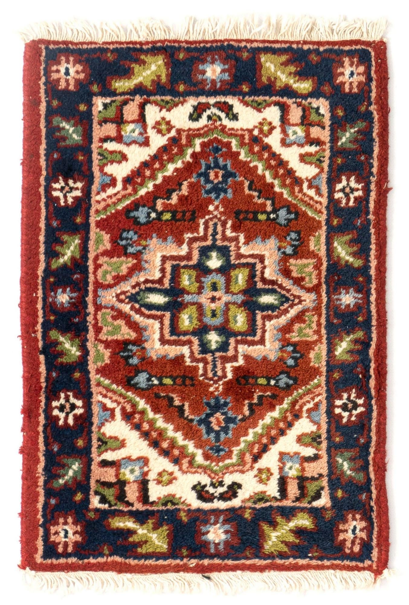 1' 4 x 2' Hamedan Wool Rug