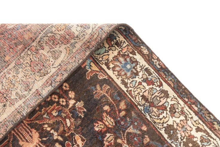Detail image of 4' 5 x 9' 2 Hamedan Rug