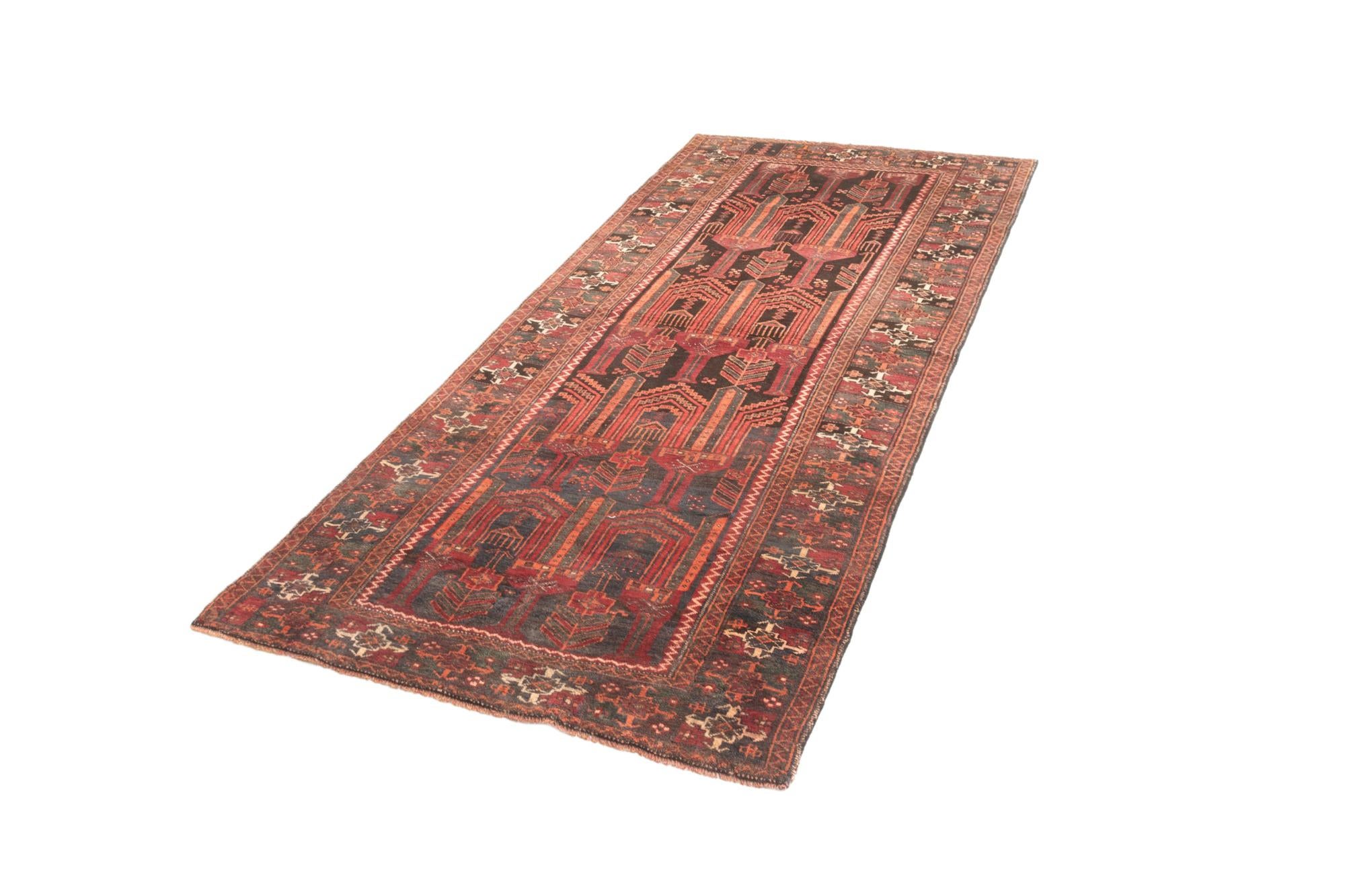 4' x 9' Hamedan Rug