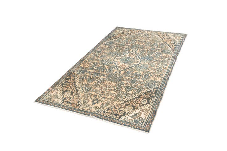 Detail image of 4' 2 x 7' 4 Hamedan Rug