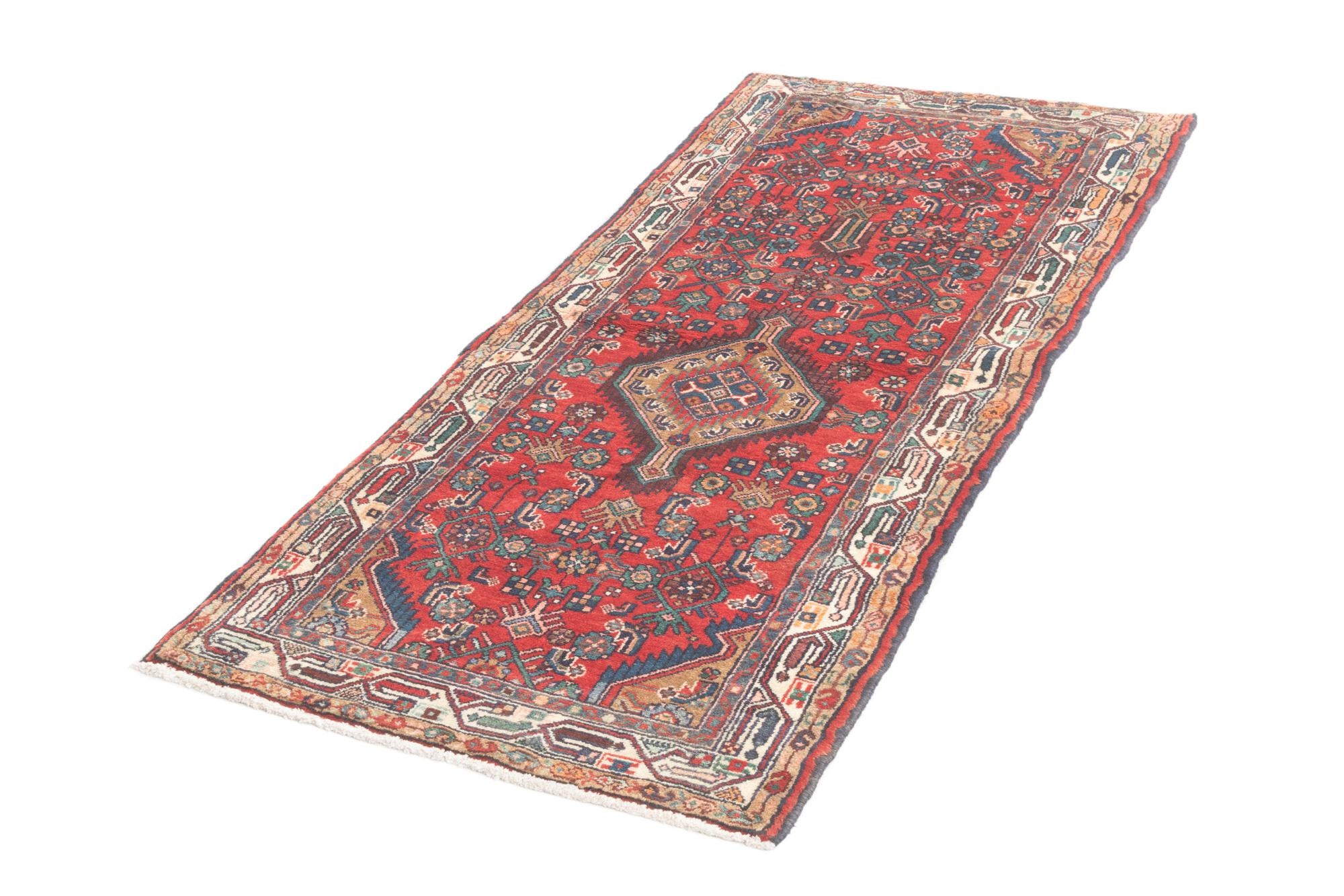 2' 9 x 6' Hamedan Rug