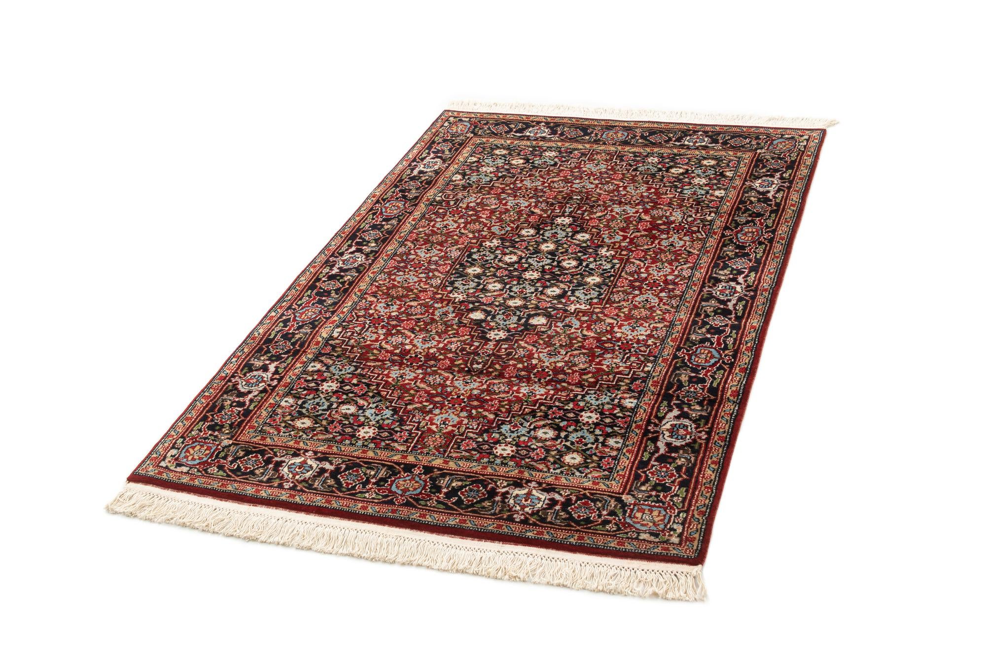 4' x 6' 1 Hand Knotted Hamedan Wool Rug