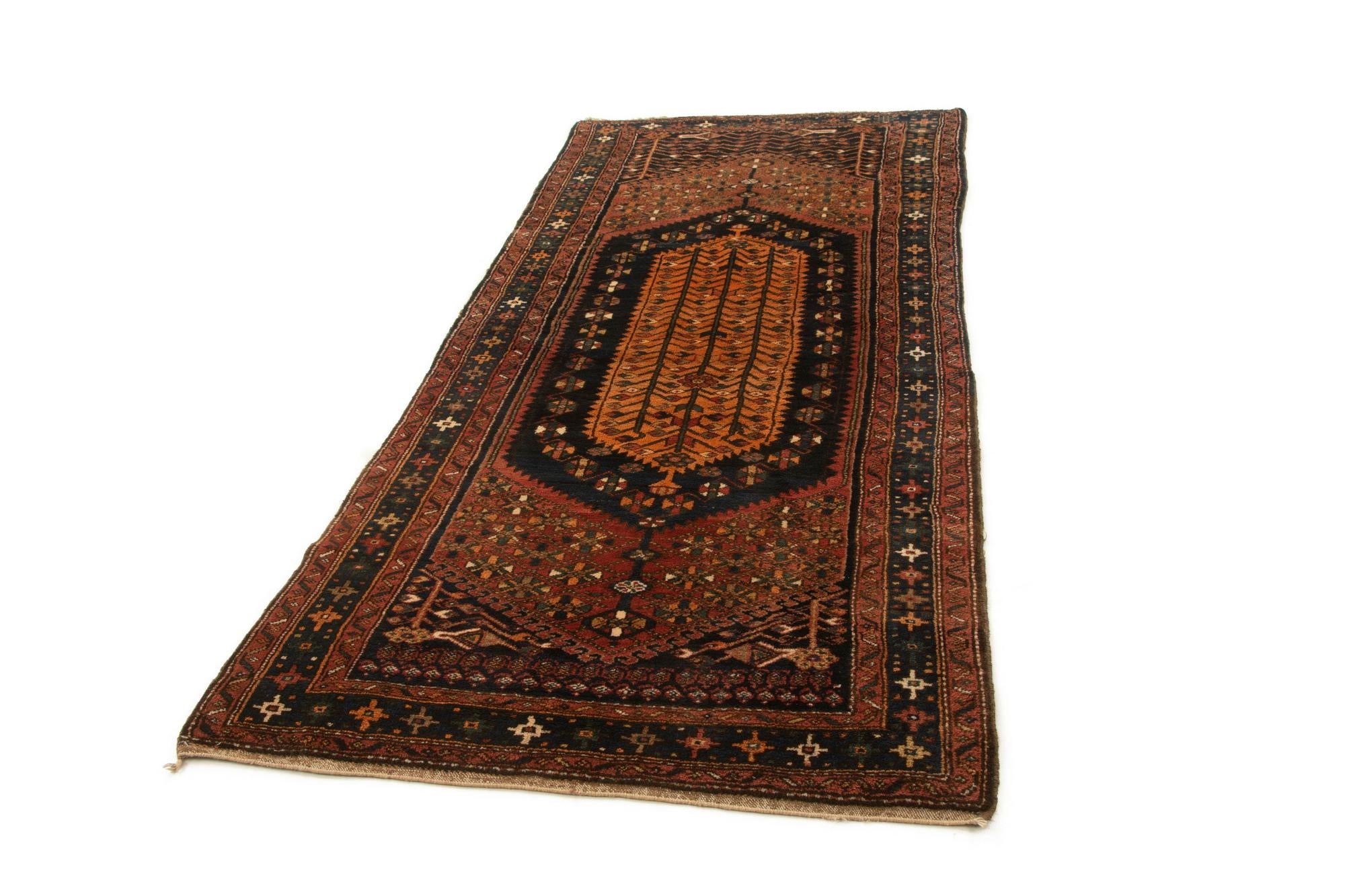 4' x 9' 6 Hamedan Rug