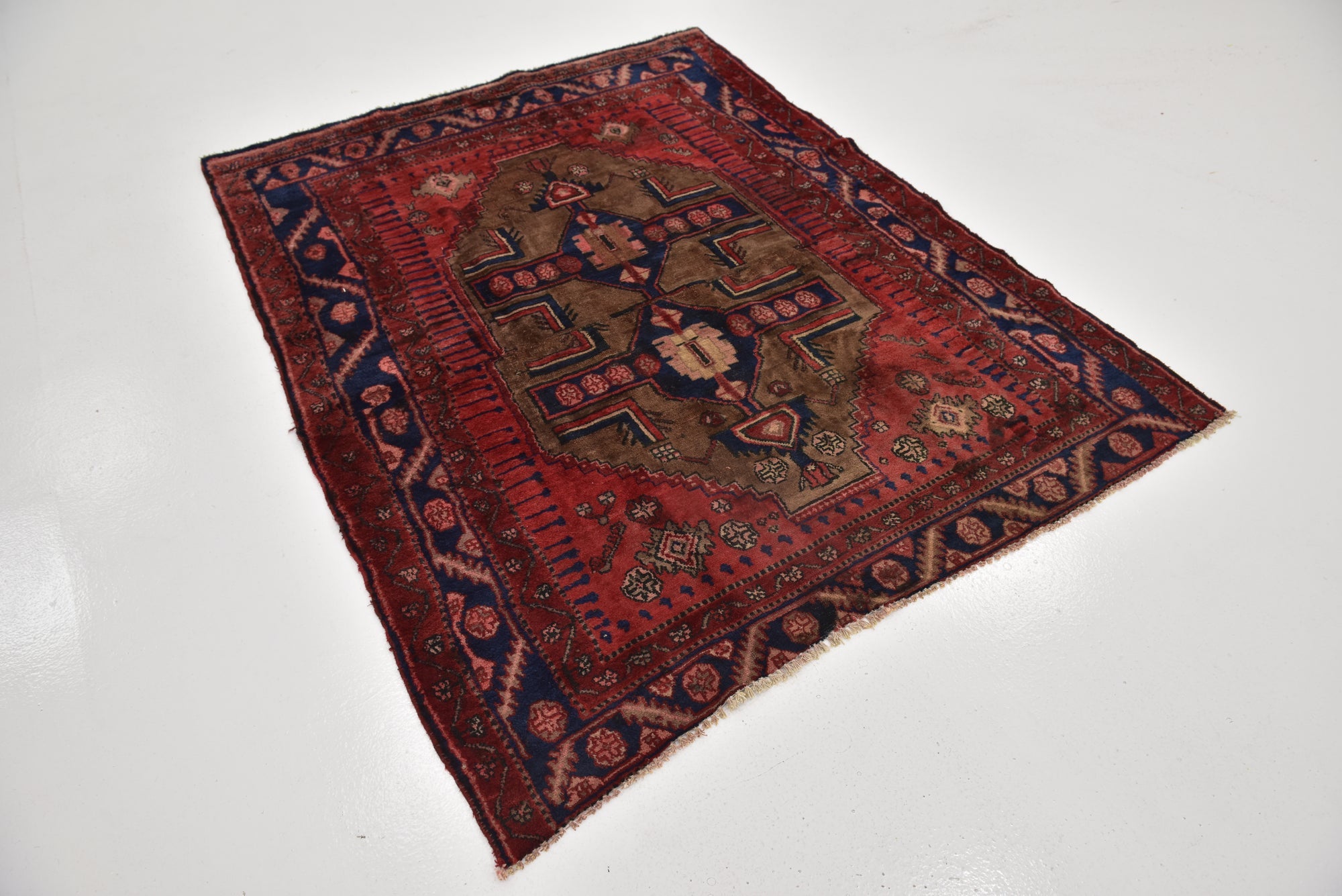 Detail image 2 of 15: 5' x 6' 7 Hand Knotted Hamedan Persian Wool Rug