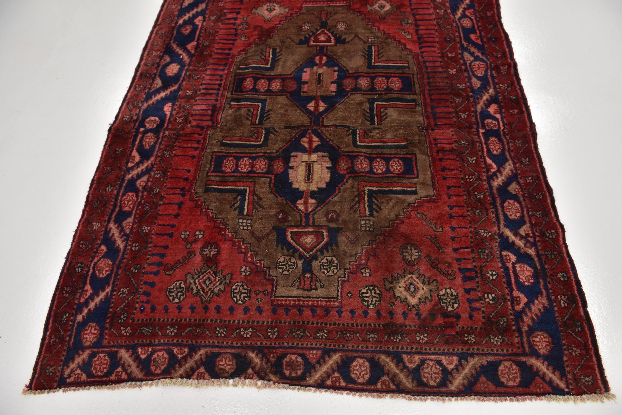 Detail image 5 of 15: 5' x 6' 7 Hand Knotted Hamedan Persian Wool Rug