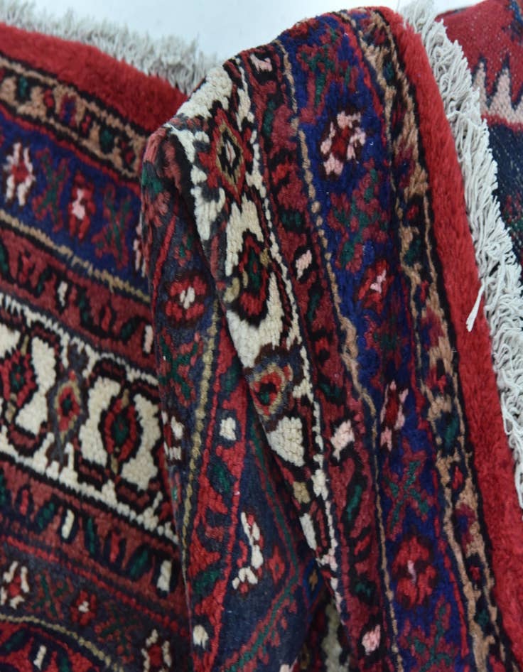 Detail image of 8' 9 x 11' 8 Hand Knotted Hamedan Persian Wool Rug