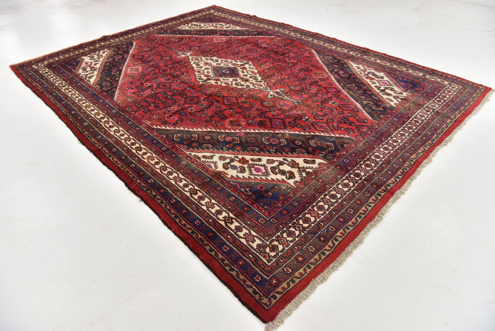8' 9 x 11' 8 Hand Knotted Hamedan Persian Wool Rug