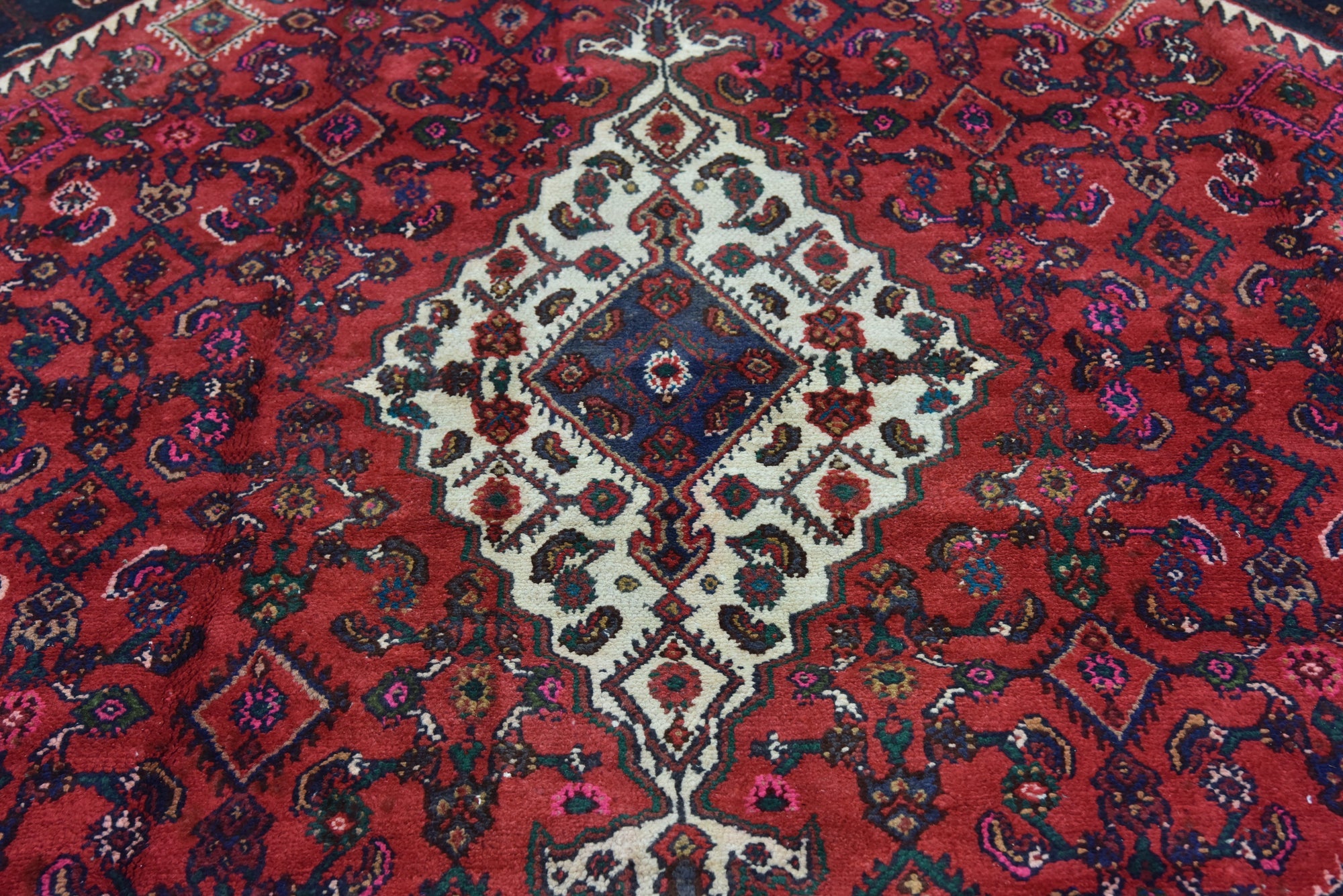 8' 9 x 11' 8 Hand Knotted Hamedan Persian Wool Rug