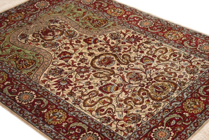 Detail image of 3' 3 x 4' 5 Hereke Silk Rug