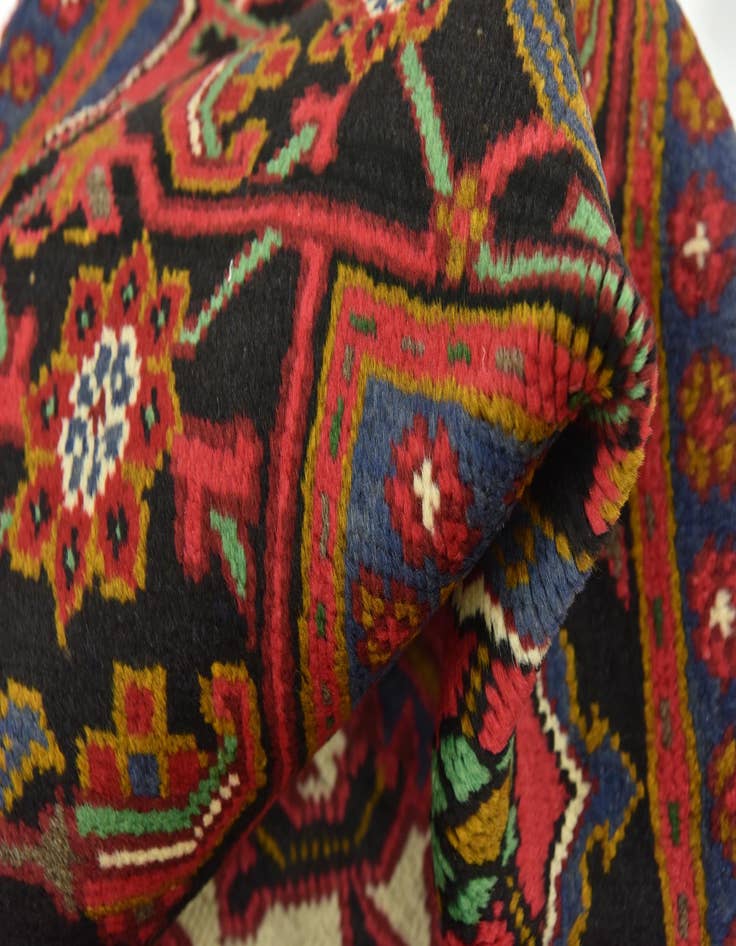 Detail image of 6' 6 x 9' 3 Hand Knotted Heriz Persian Wool Rug