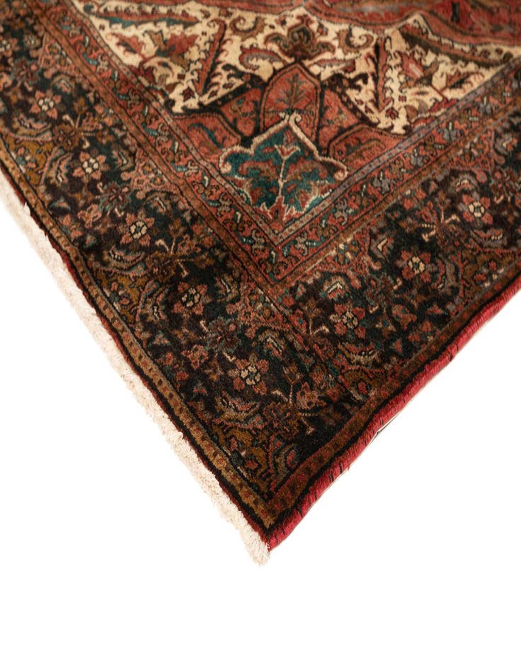 Detail image of 7' 5 x 10' 5 Heriz Rug