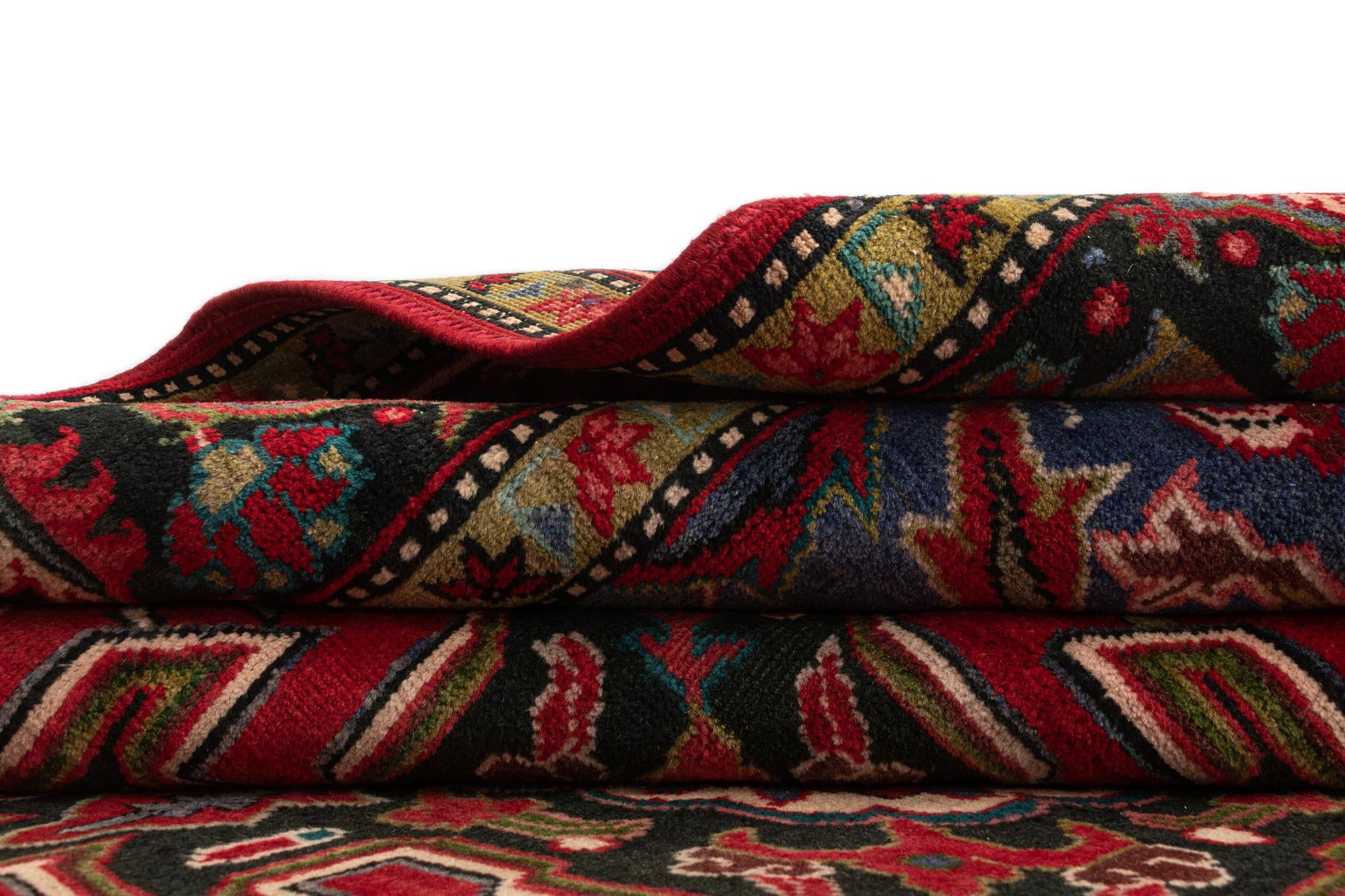 7' 9 x 10' 8 Heriz Wool Rug