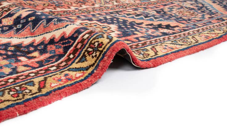 Detail image of 8' 6 x 11' 10 Heriz Wool Rug