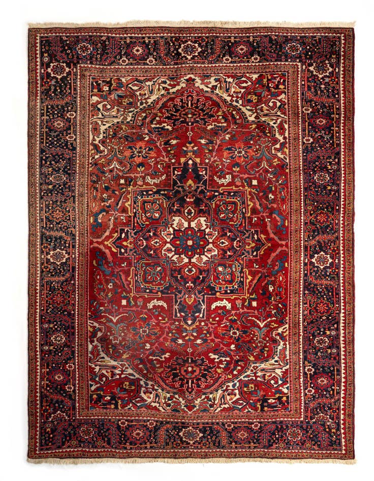 Detail image of 10' x 13' 7 Heriz Wool Rug