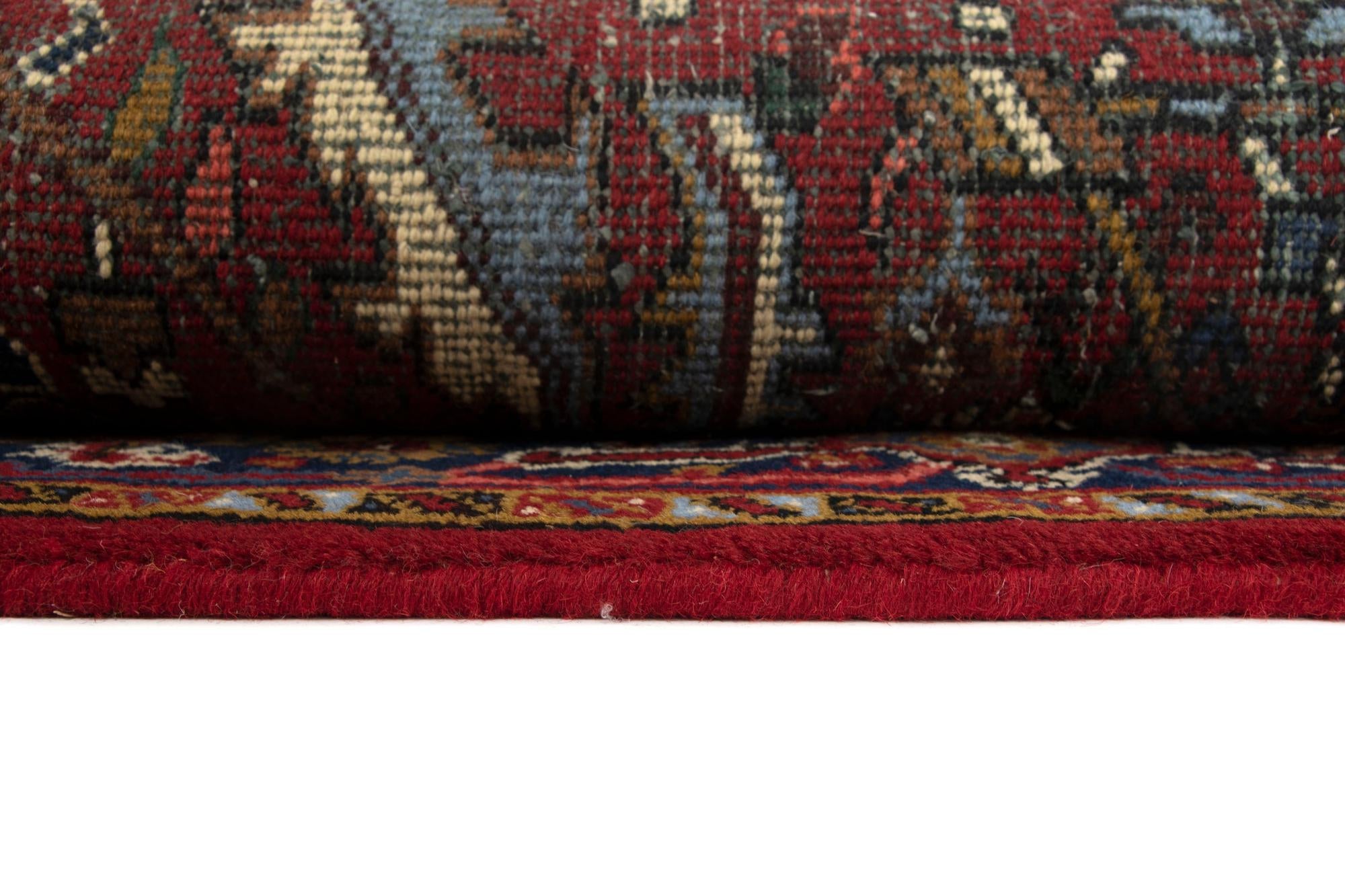 5' 6 x 7' 9 Hand Knotted Heriz Persian Wool Rug