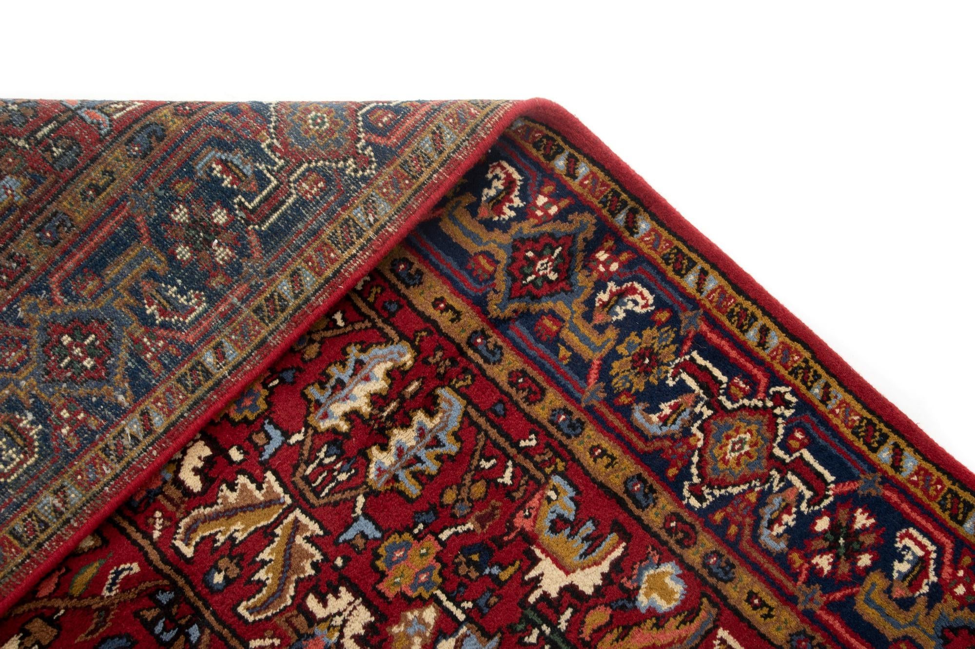 5' 6 x 7' 9 Hand Knotted Heriz Persian Wool Rug