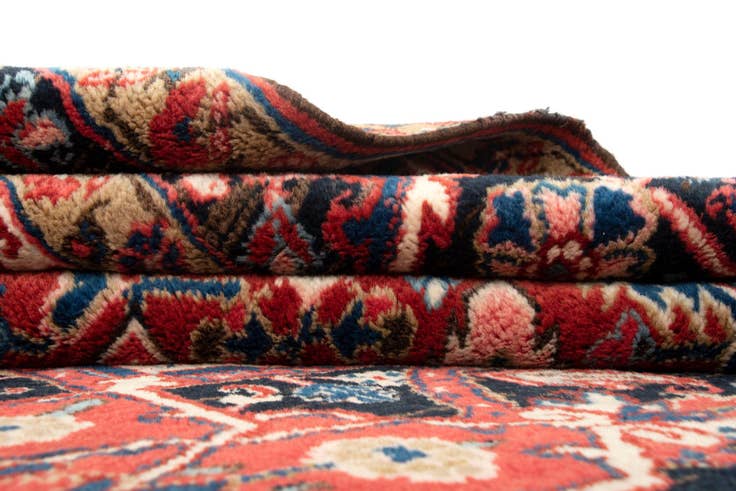 Detail image of 8' 6 x 11' 10 Hand Knotted Heriz Persian Wool Rug