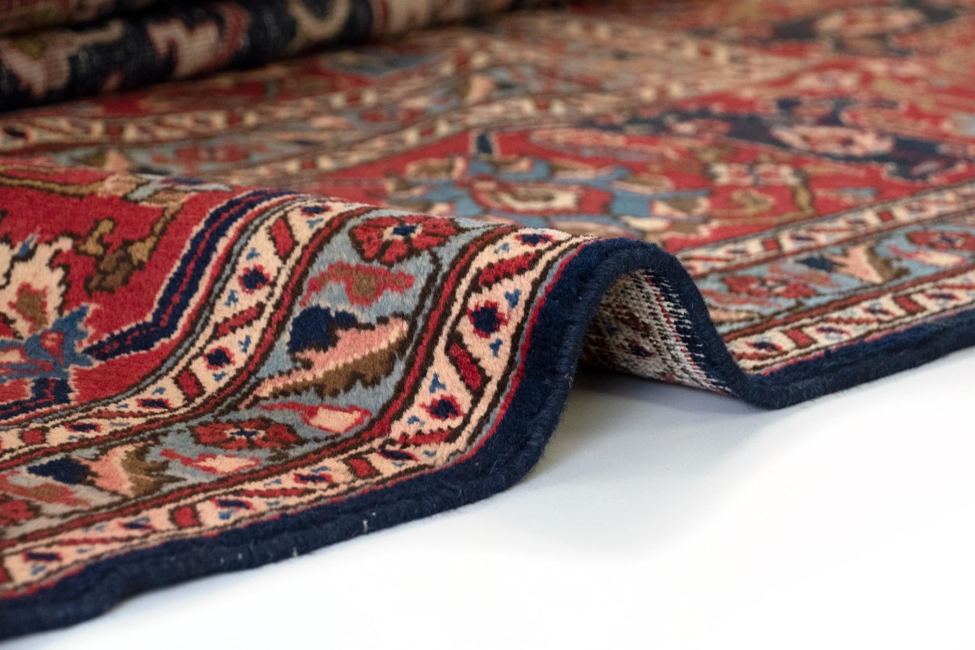 9' 11 x 12' 7 Hand Knotted Heriz Persian Wool Rug