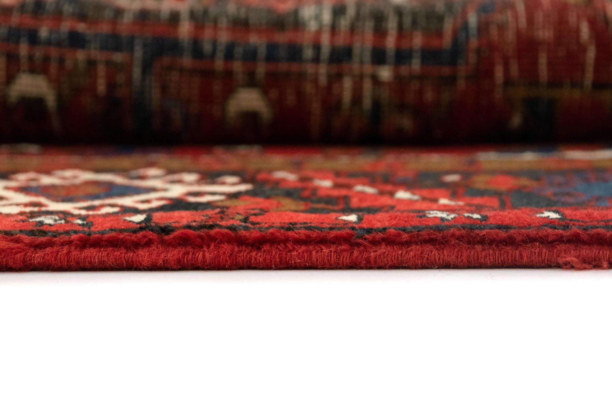 4' 11 x 6' 6 Hand Knotted Heriz Persian Wool Rug