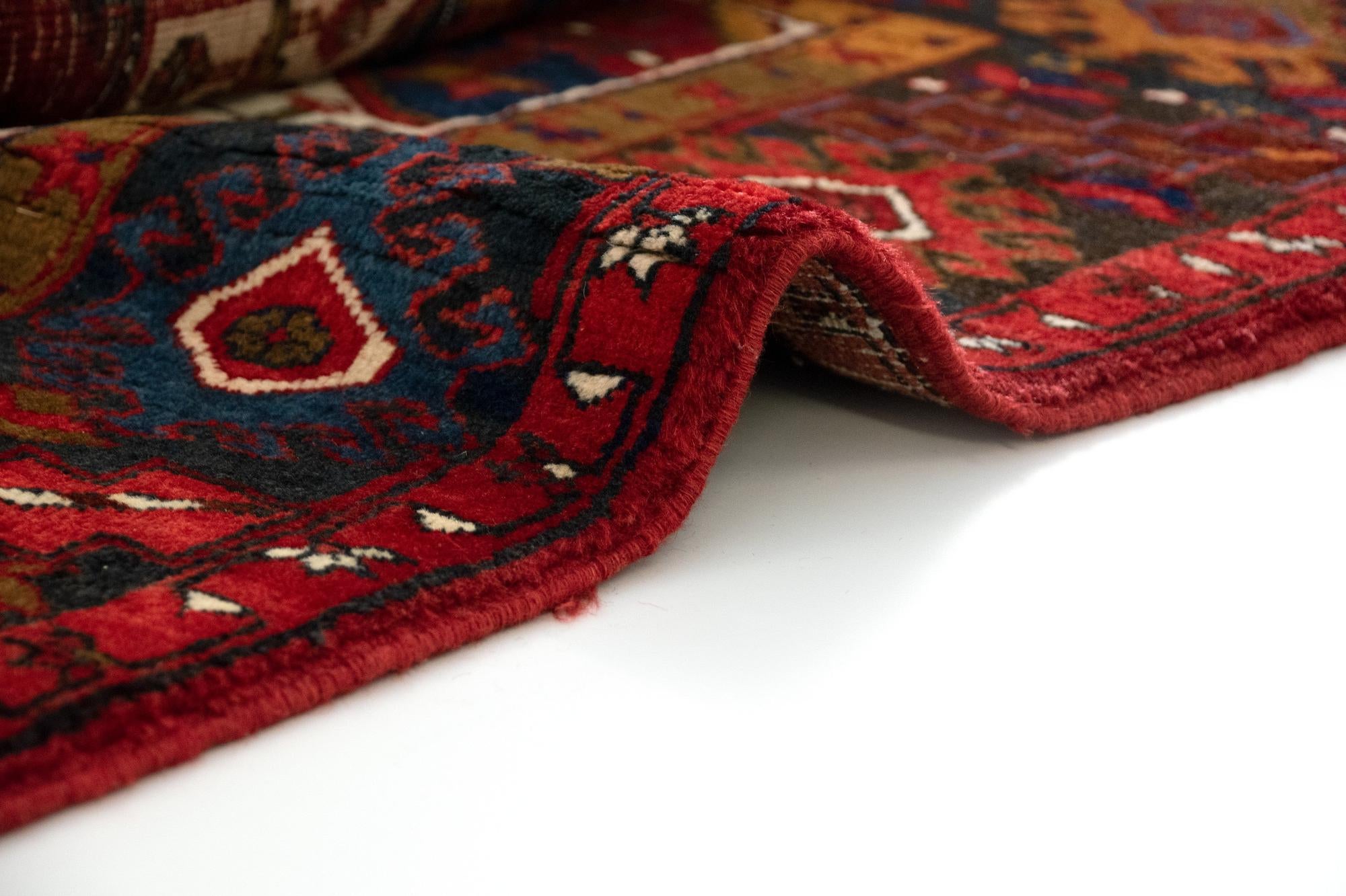 4' 11 x 6' 6 Hand Knotted Heriz Persian Wool Rug