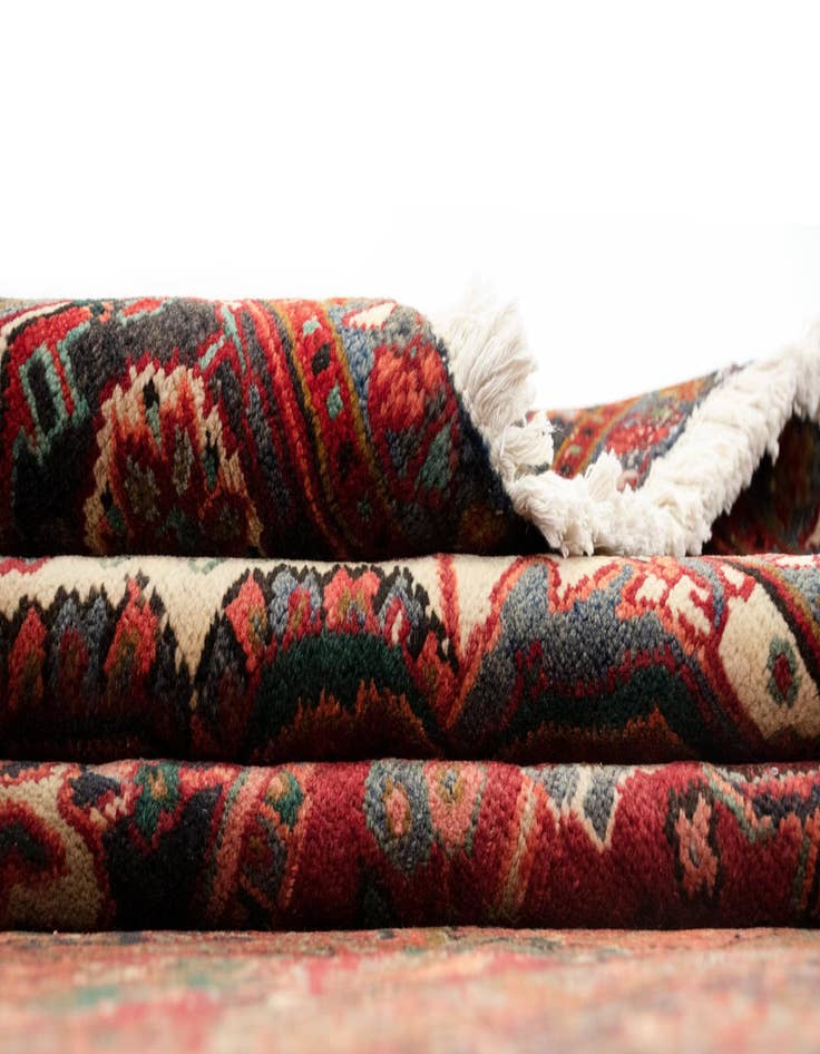 Detail image of 7' 7 x 10' 11 Heriz Wool Rug