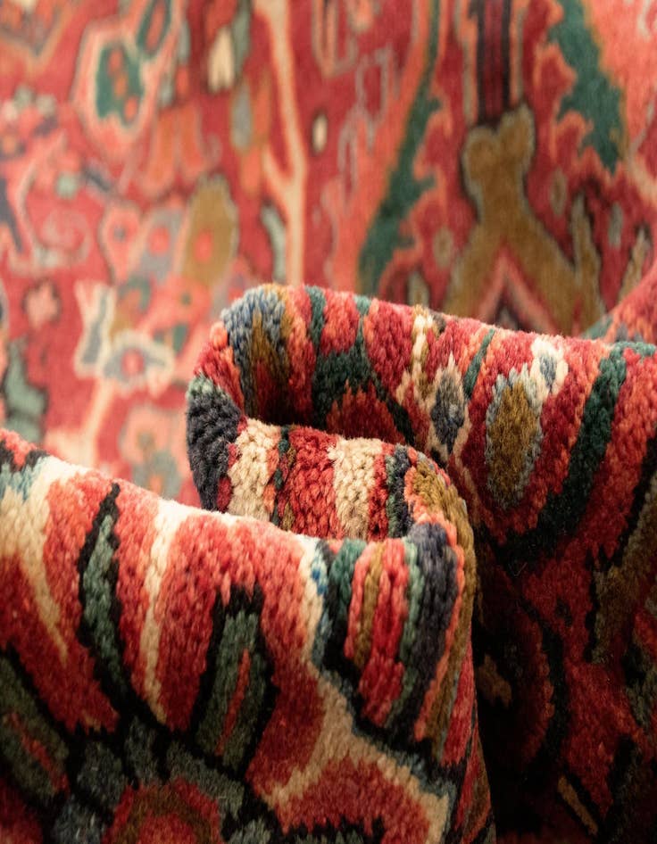 Detail image of 7' 7 x 10' 11 Heriz Wool Rug