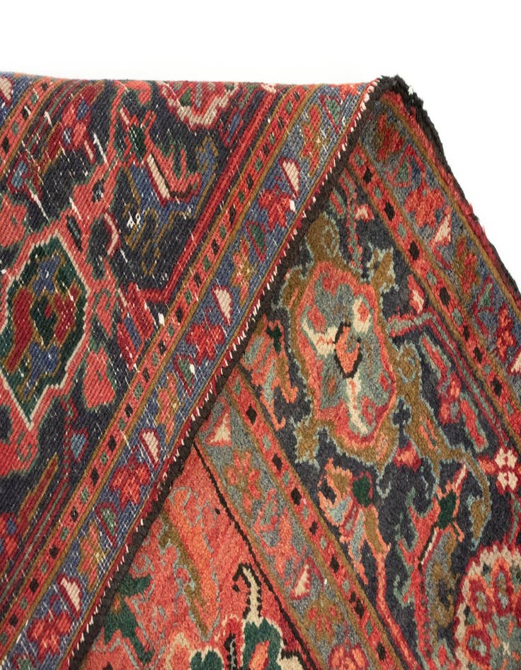 Detail image of 7' 7 x 10' 11 Heriz Wool Rug