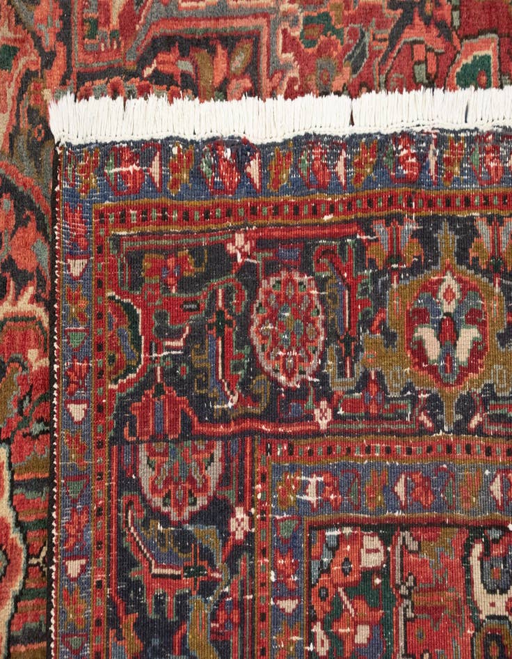 Detail image of 7' 7 x 10' 11 Heriz Wool Rug