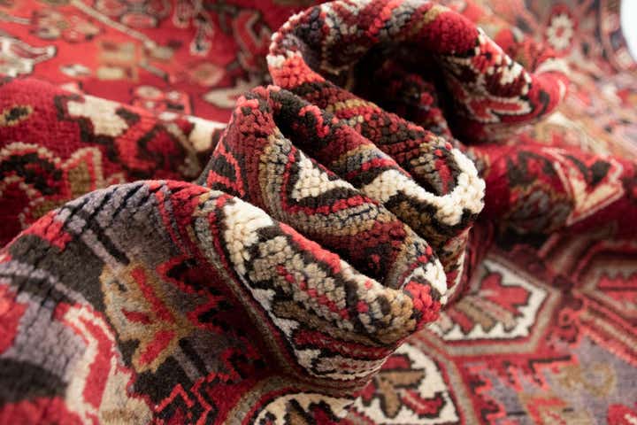 7' 10 x 11' Hand Knotted Heriz Persian Wool Rug