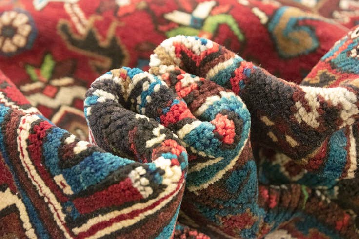 Detail image of 8' 3 x 10' 10 Hand Knotted Heriz Persian Wool Rug