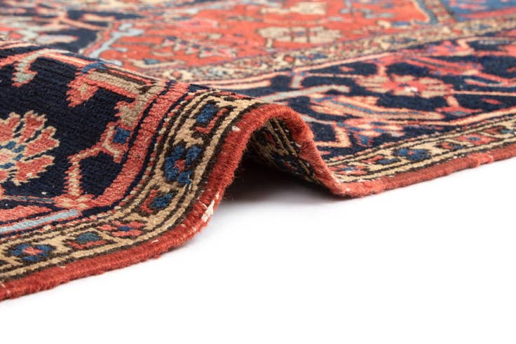 Detail image of 6' 9 x 10' Heriz Rug