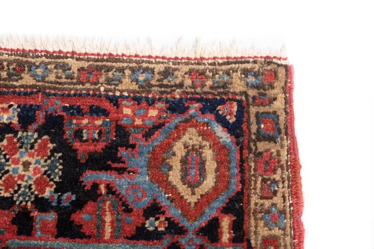 Detail image of 6' 9 x 10' Heriz Rug