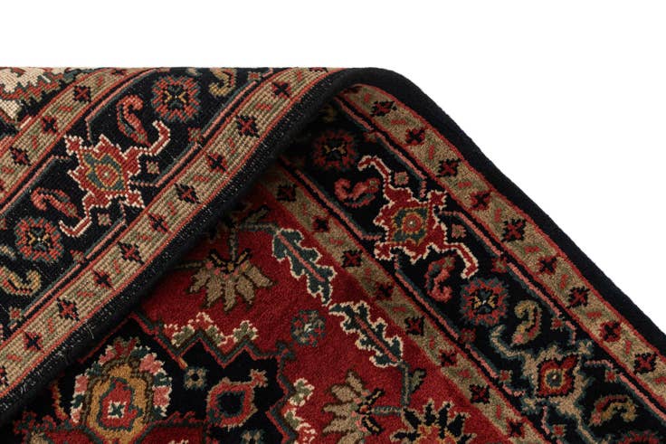 Detail image of 4' 1 x 5' 10 Hand Knotted Heriz Wool Rug