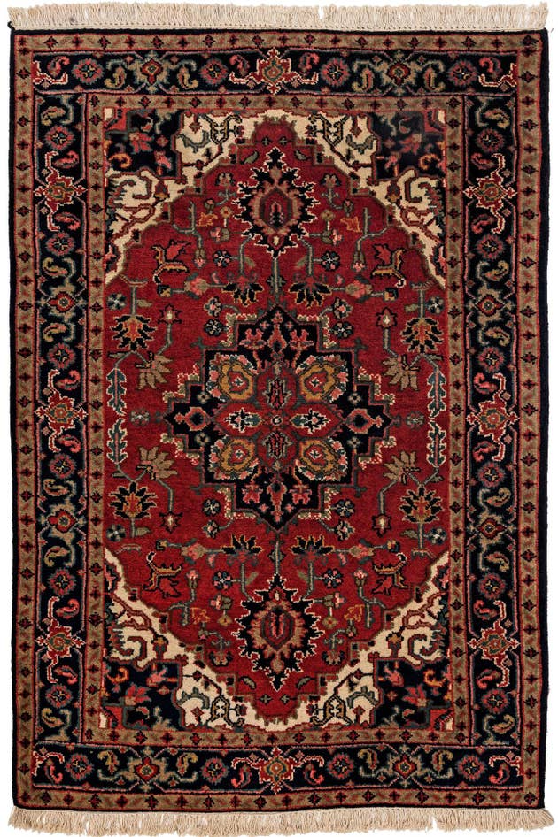 Detail image of 4' 1 x 5' 10 Hand Knotted Heriz Wool Rug