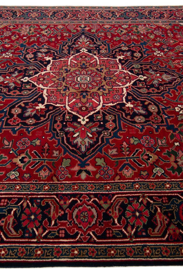 Detail image of 7' 2 x 11' 2 Hand Knotted Heriz Wool Rug