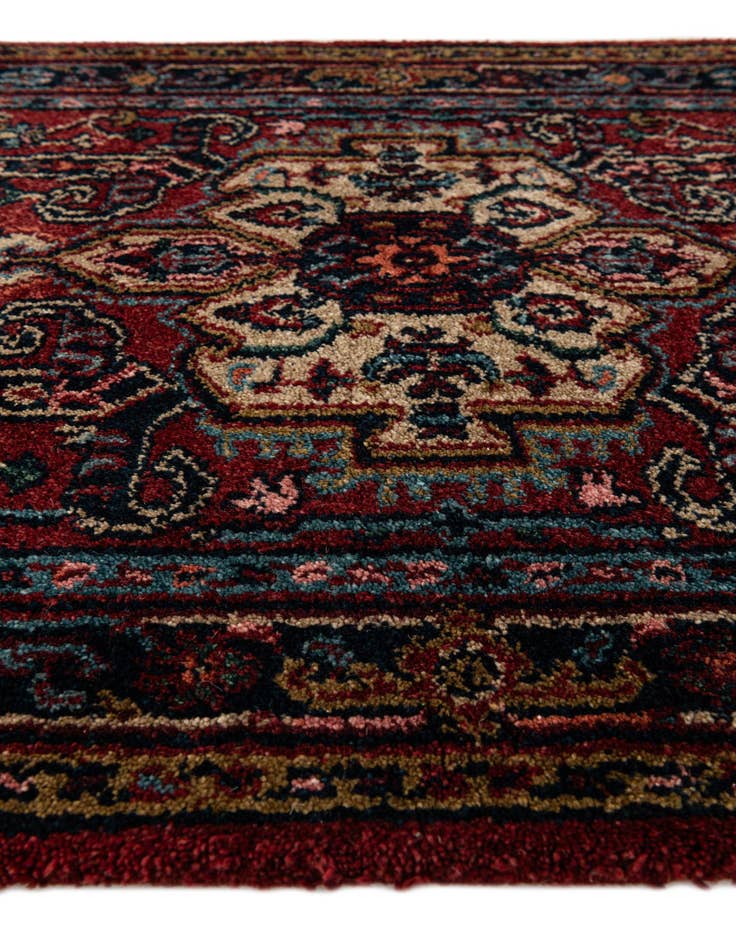 Detail image of 3' 2 x 5' 5 Hand Knotted Heriz Wool Rug