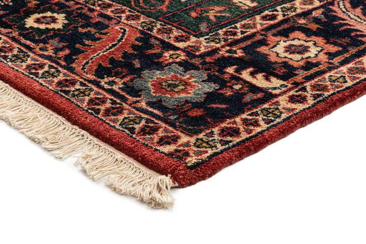 7' x 10' 7 Hand Knotted Heriz Wool Rug