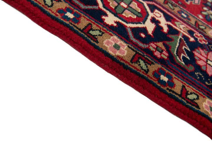 8' x 10' 5 Heriz Wool Rug