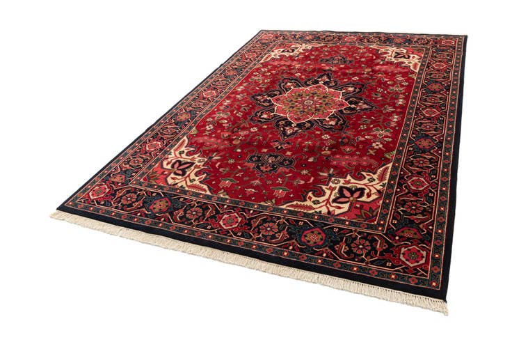 Detail image of 8' 2 x 11' 7 Hand Knotted Heriz Wool Rug