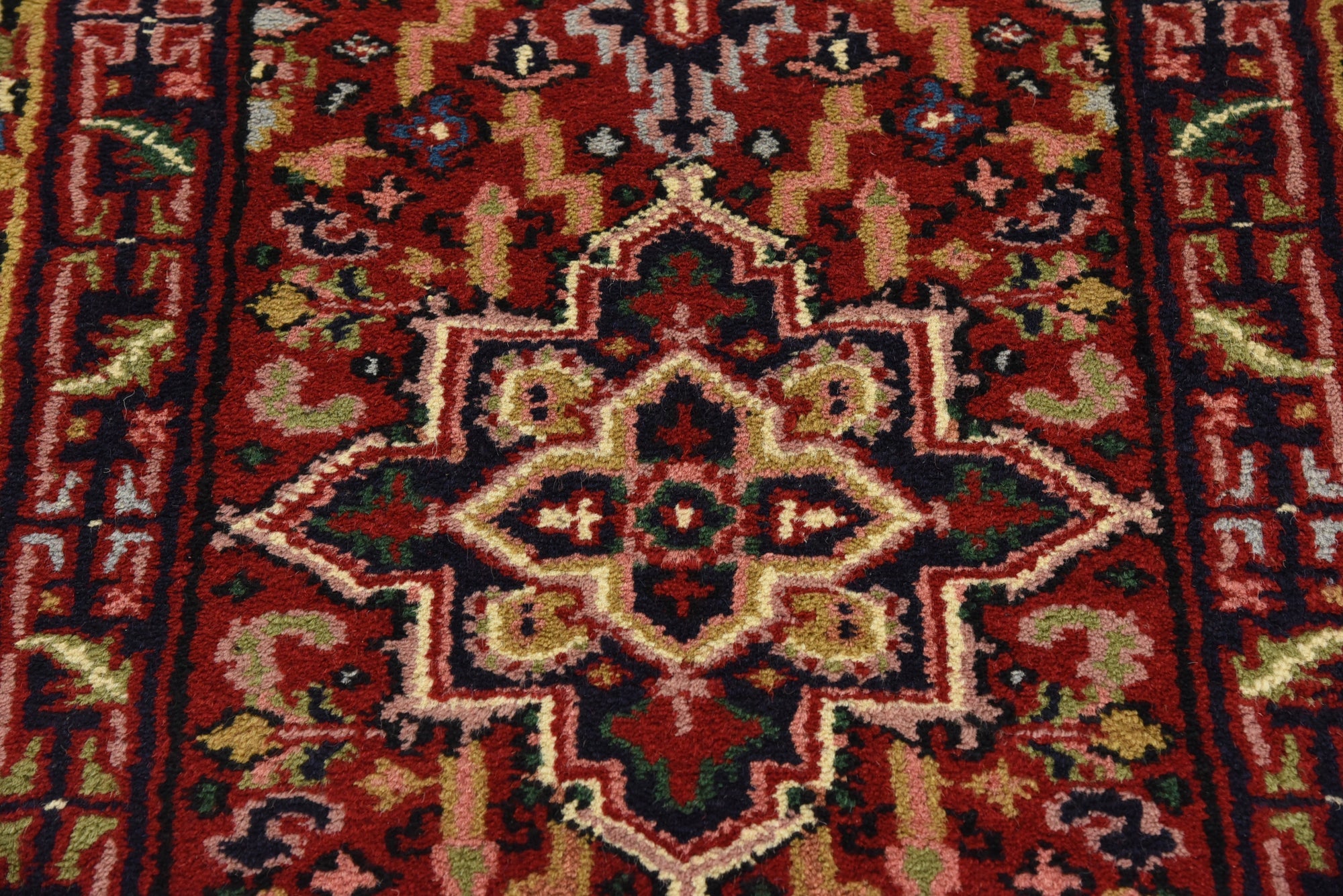 2' 5 x 4' 7 Hand Knotted Heriz Oriental Wool Rug