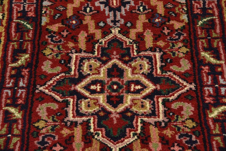 Detail image of 2' 5 x 4' 7 Hand Knotted Heriz Oriental Wool Rug