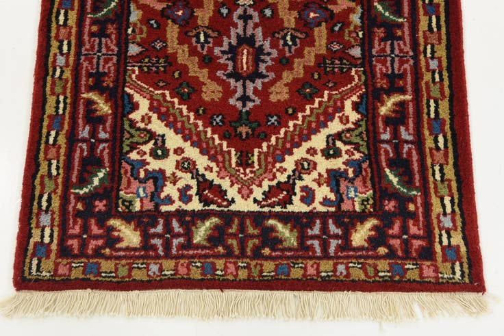 Detail image of 2' 5 x 4' 7 Hand Knotted Heriz Oriental Wool Rug