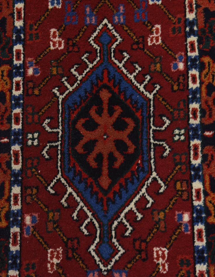 Detail image of 2' 5 x 4' 8  Hand Knotted Heriz Wool Rug