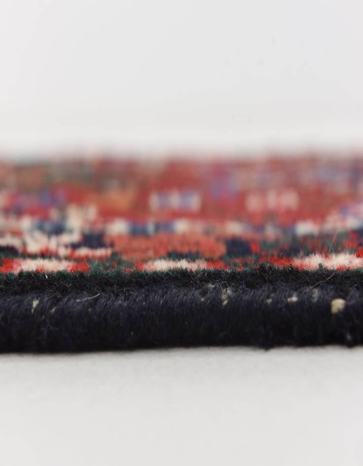 Detail image of 2' 5 x 4' 8  Hand Knotted Heriz Wool Rug